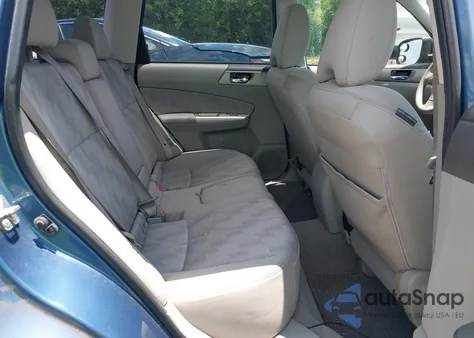 2010 Subaru Forester 2.5X Premium z USA, uszkodzony, nr VIN JF2SH6CC5AH794444